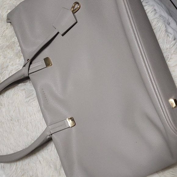 Platinum Avenue Laptop Case for 15.4" Laptop - Light Gray - Picture 1 of 11